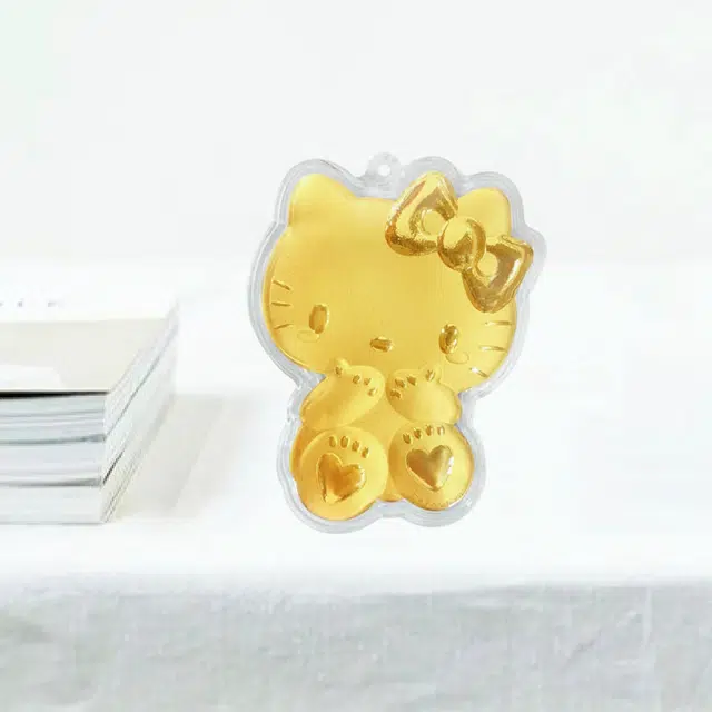 凤庙珠宝 黄金公主请发财大饼摆件 在逃公主招财进宝精致温柔新中式复古国潮收藏储蓄增值纪念 足金 一口价 金片 男女同款情侣款