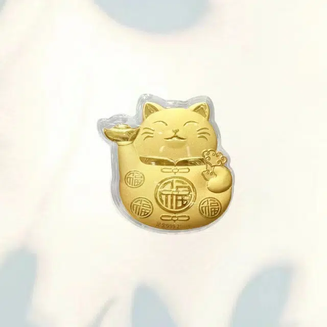 凤庙珠宝 招财猫挂件 招财纳福吉祥如意可爱小猫黄金摆件复古猫咪收藏储蓄增值纪念 足金 一口价 金片 男女同款情侣款