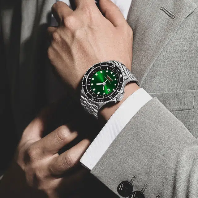 STUHRLING 42mm 200 green1009.03