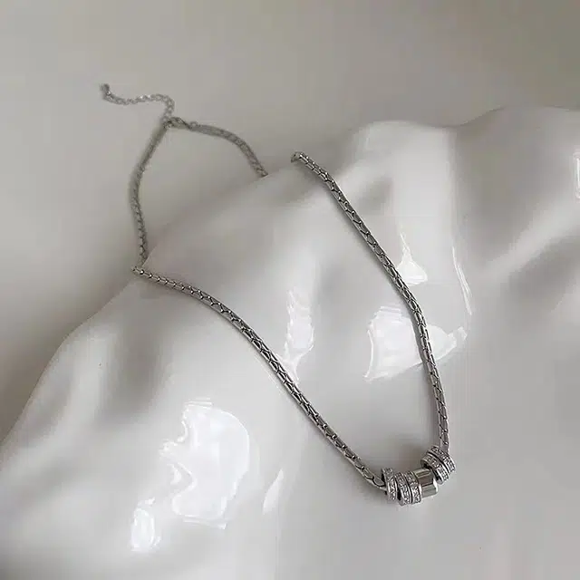 好银坊 <闪钻圆环吊坠> 小蛮腰超闪冷淡风 轻奢百搭气质锁骨链 小众设计 钛钢 项链 男女同款情侣款