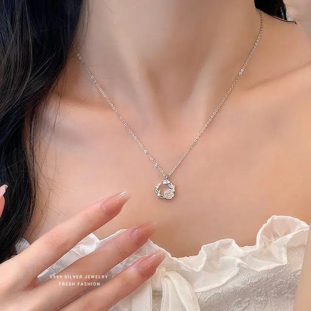s999