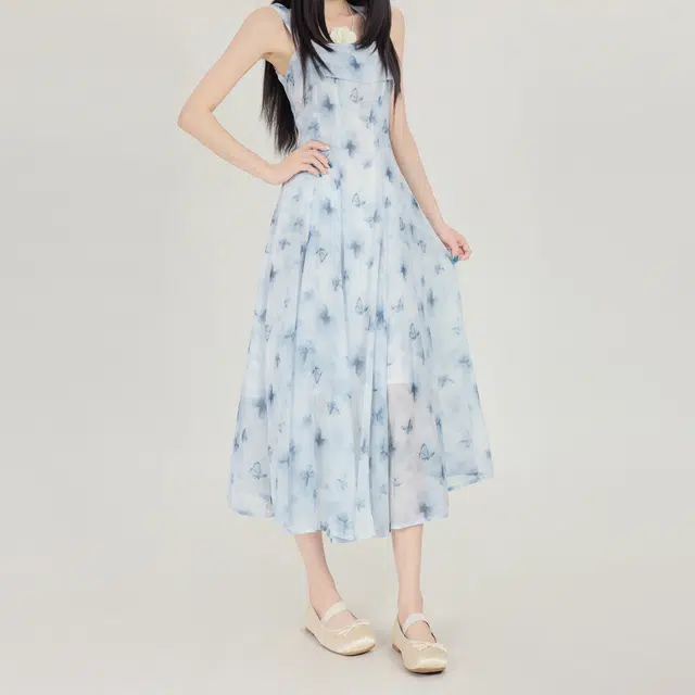 合身适中方蝴蝶印花水墨风设计感通勤休闲温柔高街辣妹晕染海边度假小众领夏季无袖仙气腰简约优雅法式慵懒时尚吊带连衣裙 女款