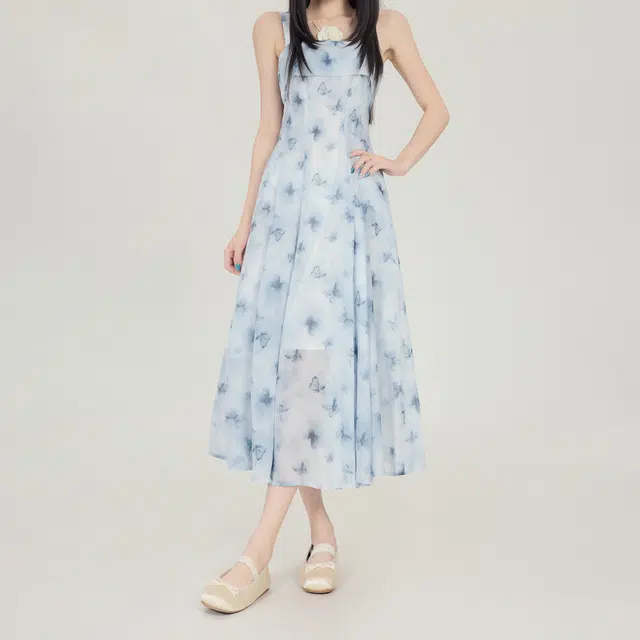 合身适中方蝴蝶印花水墨风设计感通勤休闲温柔高街辣妹晕染海边度假小众领夏季无袖仙气腰简约优雅法式慵懒时尚吊带连衣裙 女款