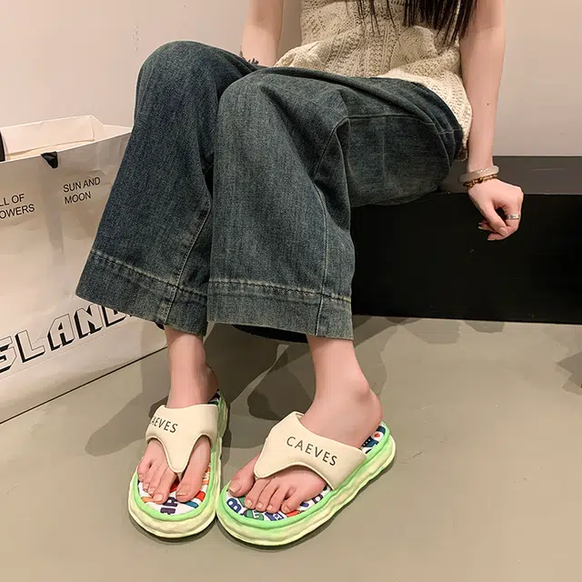 以以沁 舒适 潮流时尚 轻便 防臭 透气 耐磨静音 橡胶底人字拖鞋 女款 礼盒装