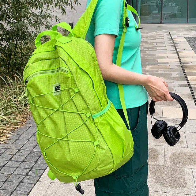 泰迪珍藏 时尚小众简约纯色百搭轻便 尼龙 双肩包 男女同款情侣款 多色