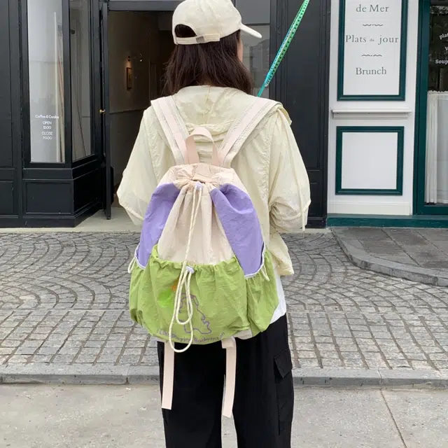 泰迪珍藏 撞色简约抽绳设计百搭 塔丝隆 背包双肩包 女款 多色