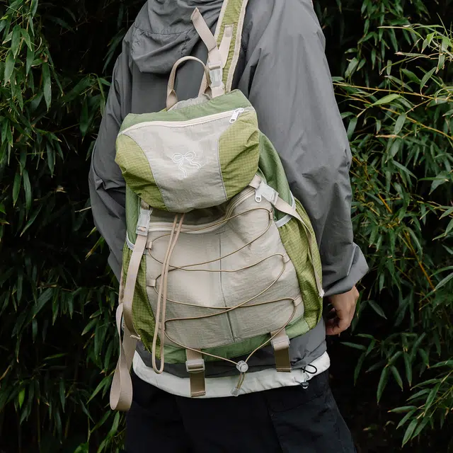 泰迪珍藏 轻便登山包抽绳大容量书包大学生 尼龙 双肩包 女款 多色