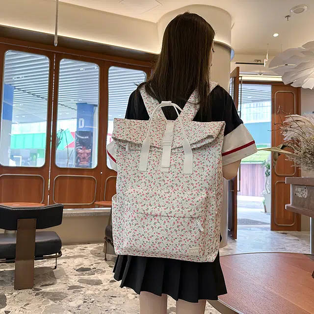 泰迪珍藏 日系小清新碎花书包初中生高中大学生通勤电脑旅游轻便背包 尼龙 双肩包 女款 多色