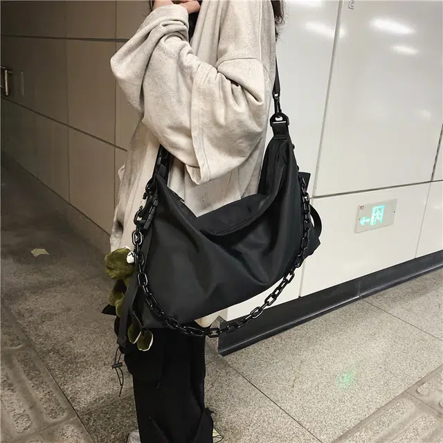 泰迪珍藏 工装机能风时尚百搭街头潮酷 尼龙 斜挎单肩包 男女同款情侣款 黑色