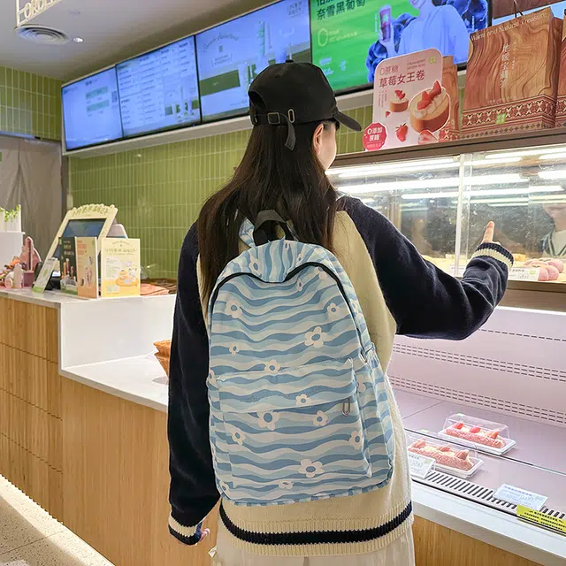 泰迪珍藏 小众设计感日系水波纹碎花 尼龙 双肩包 女款 多色