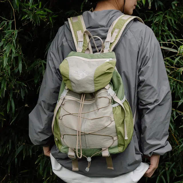 泰迪珍藏 轻便登山包抽绳大容量书包大学生 尼龙 双肩包 女款 多色