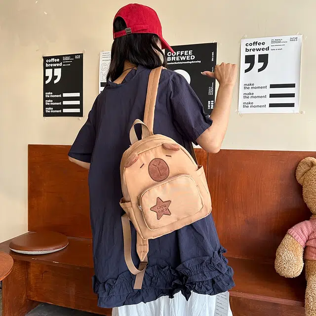 泰迪珍藏 日系卡皮巴拉可爱休闲 尼龙 双肩包 常规 女款 咖啡色