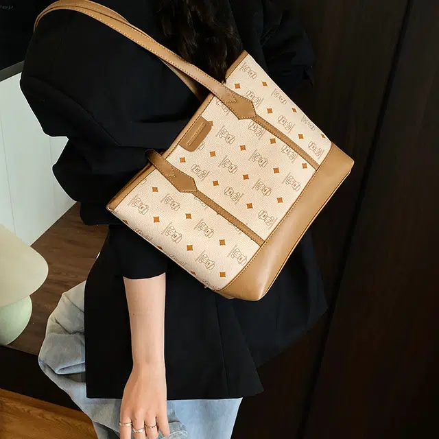 PU Tote