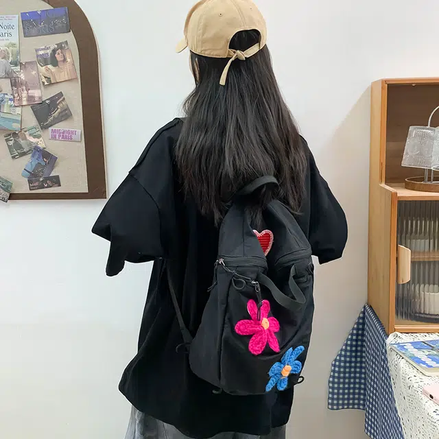 泰迪珍藏 轻便简约百搭花朵学生 尼龙 书包背包双肩包 女款 黑色