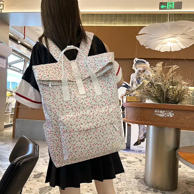 泰迪珍藏 日系小清新碎花书包初中生高中大学生通勤电脑旅游轻便背包 尼龙 双肩包 女款 多色