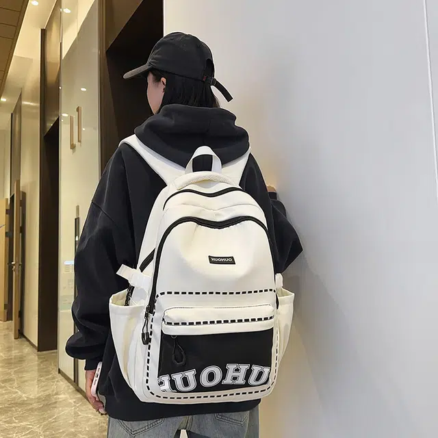 泰迪珍藏 高颜值字母潮流 尼龙 双肩包 常规 男女同款情侣款 多色