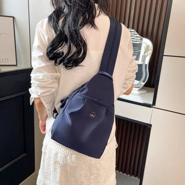 泰迪珍藏 日常通勤 尼龙 胸包 常规 女款 多色