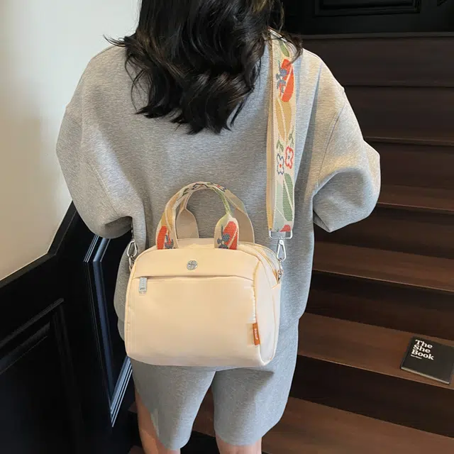 泰迪珍藏 休闲时尚百搭通勤 布 单肩斜挎手提包 常规 女款 多色