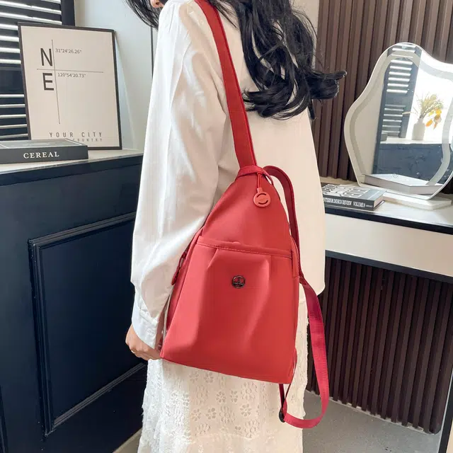 泰迪珍藏 日常通勤 尼龙 胸包 常规 女款 多色