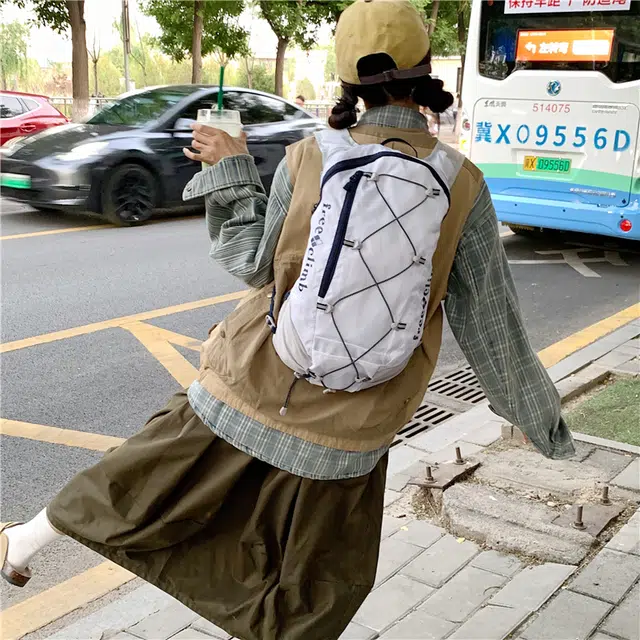 泰迪珍藏 韩国轻便徒步旅行登山运动背包书包大容量双背包户外包  牛津布白色/黑色  男女同款情侣款