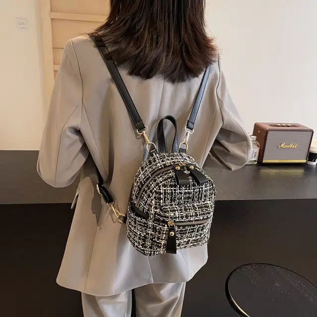 泰迪珍藏 小巧精致金丝呢子小香风时尚百搭简约 布 双肩包 女款 白色/黑色