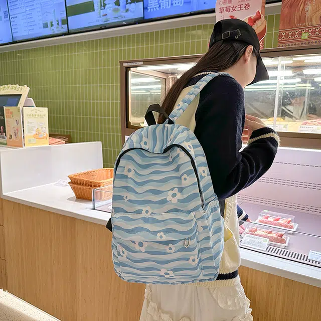 泰迪珍藏 小众设计感日系水波纹碎花 尼龙 双肩包 女款 多色