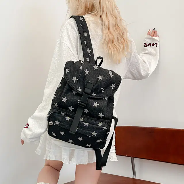 泰迪珍藏 超轻辣妹五角星印花小众设计 牛仔布 双肩包 女款 黑色/白色