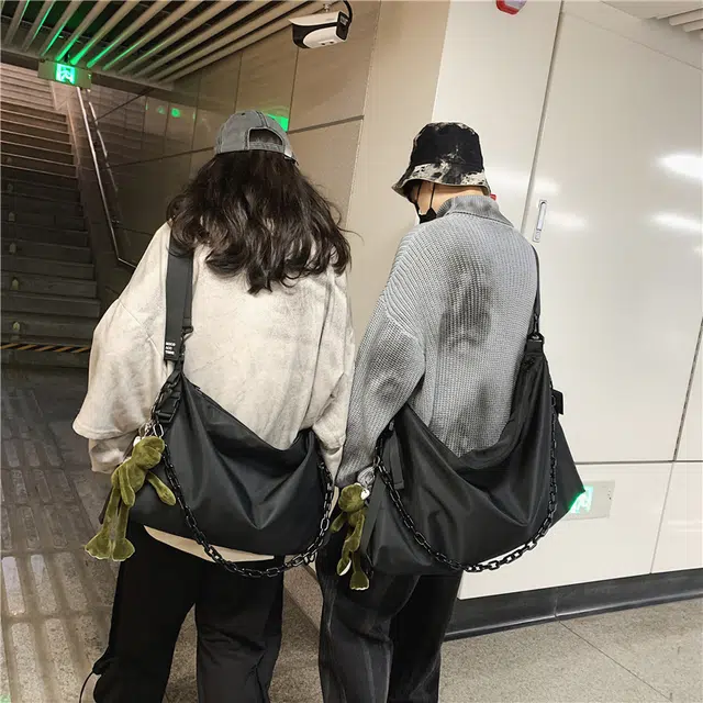 泰迪珍藏 工装机能风时尚百搭街头潮酷 尼龙 斜挎单肩包 男女同款情侣款 黑色