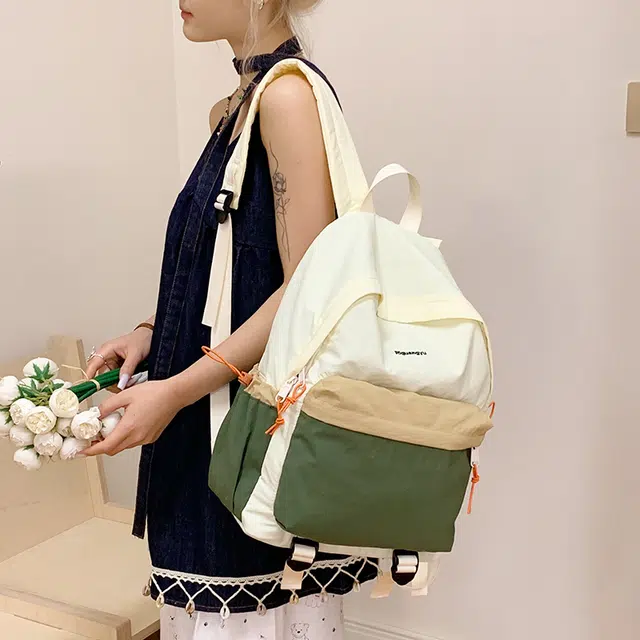 泰迪珍藏 撞色轻便百搭 尼龙布 双肩包 常规 女款 多色