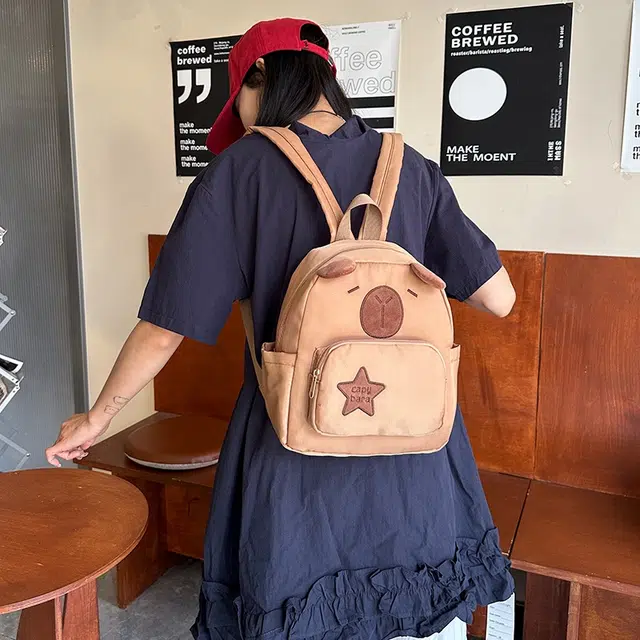 泰迪珍藏 日系卡皮巴拉可爱休闲 尼龙 双肩包 常规 女款 咖啡色