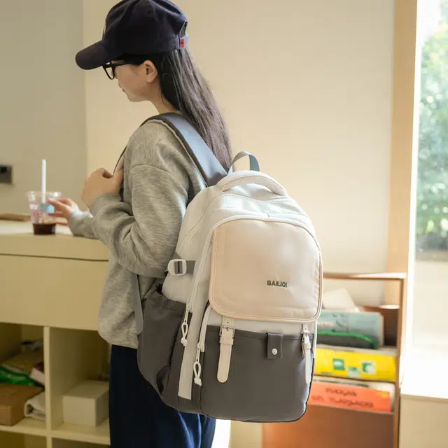 泰迪珍藏 小清新多层大容量 尼龙 双肩包 女款 多色