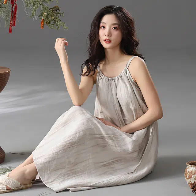棉购 纯色简约带胸垫无袖睡裙 女款
