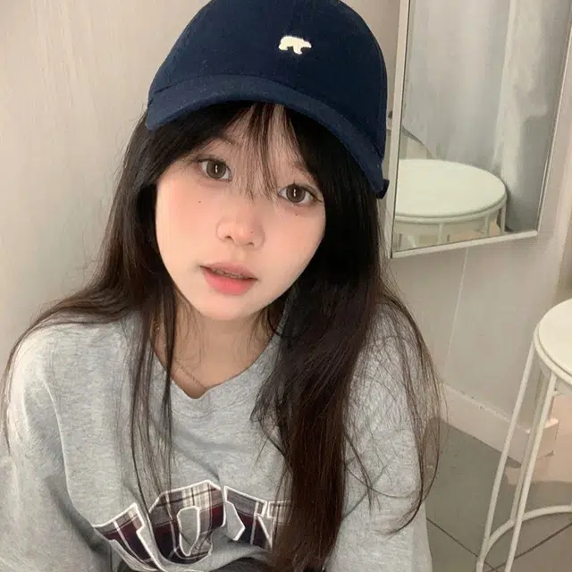 梦特娇 北极熊刺绣大弯檐显脸小中性 棉 鸭舌帽 男女同款情侣款