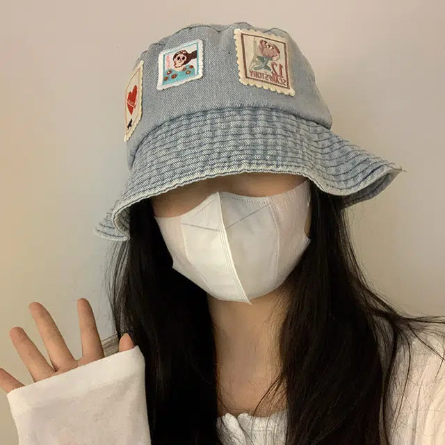 梦特娇 可爱卡通邮票贴布户外防晒百搭牛仔渔夫帽 男女同款