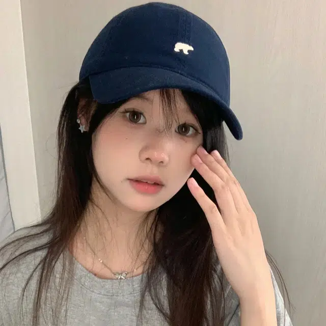 梦特娇 北极熊刺绣大弯檐显脸小中性 棉 鸭舌帽 男女同款情侣款