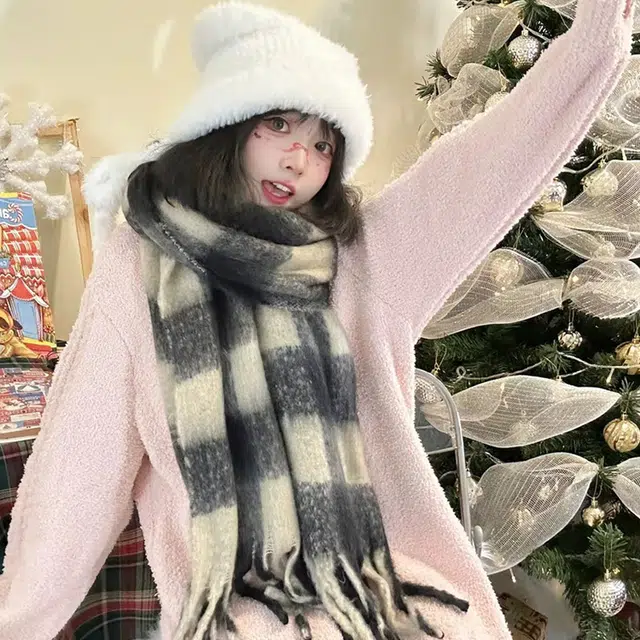 梦特娇 冬季加厚格纹保暖流苏 涤纶 绒线围巾 男女同款情侣款