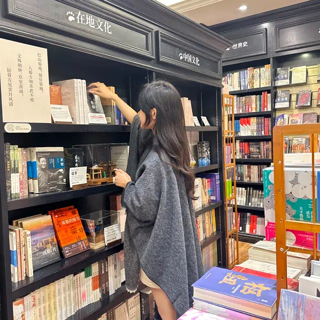 梦特娇 欧美风时尚纯色办公室空调被 藏区旅游防寒 披肩 女款