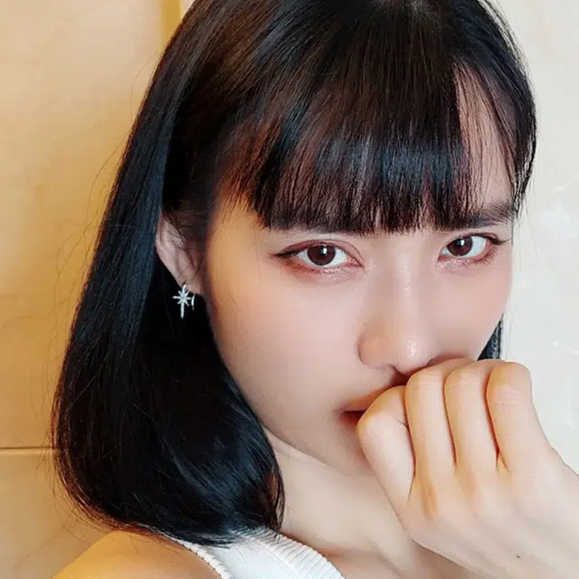 梦特娇 气质八芒星微镶电镀唯美 耳环 女