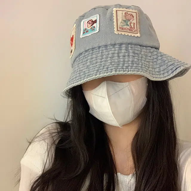 梦特娇 可爱卡通邮票贴布户外防晒百搭牛仔渔夫帽 男女同款