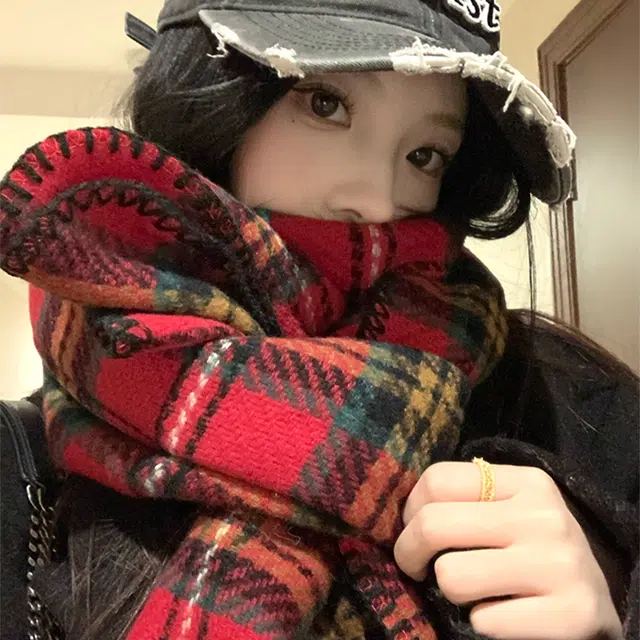 梦特娇 秋冬日系格纹拼接保暖加大加厚包边 腈纶 绒线围巾 男女同款情侣款