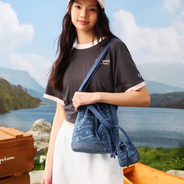 Champion Mono Pregnant Bucket Bag