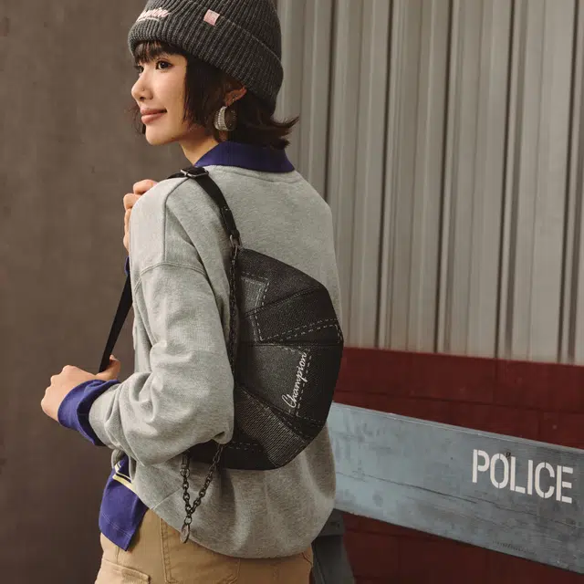 Champion Croissant Shoulder Bag Nano SS25
