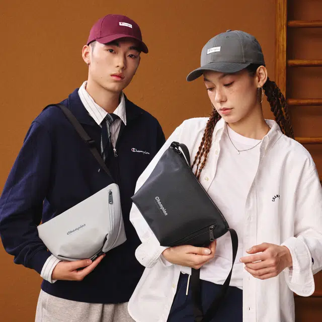 Champion ShapeShift Zipper Bag SS25