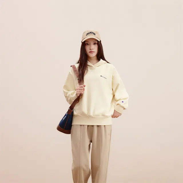 Champion FW24 WOMEN'S CASUAL Logo