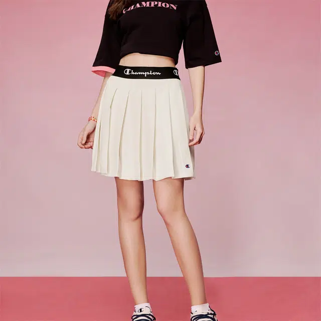 Champion SS24 For Her Logo