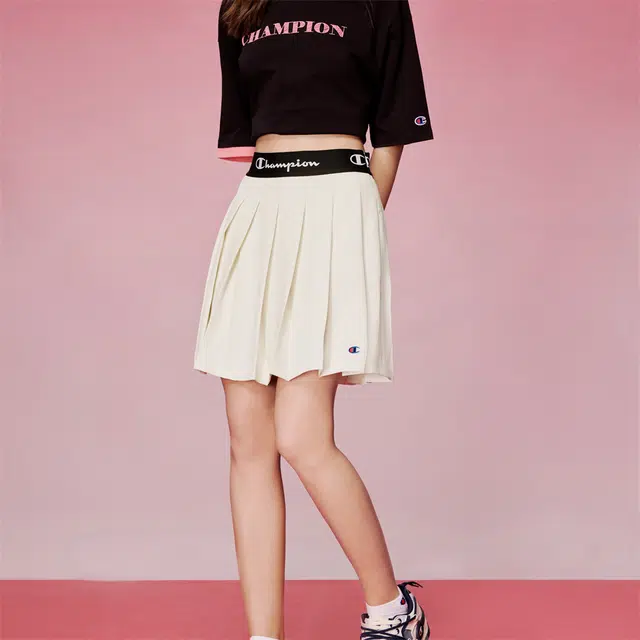 Champion SS24 For Her Logo