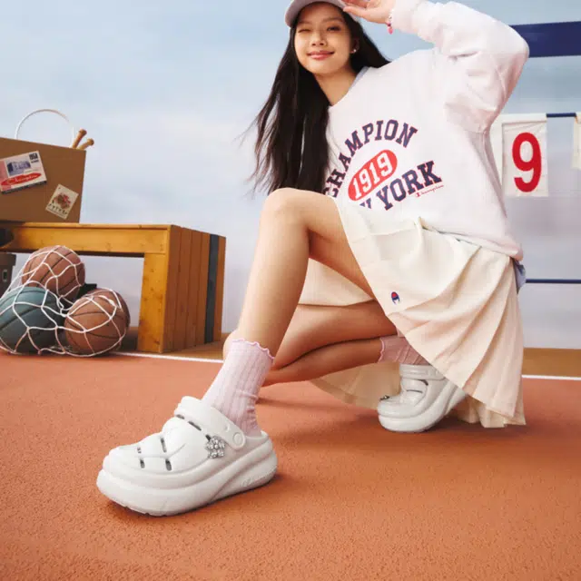 Champion EVA Sandal Yoshi 1 logo