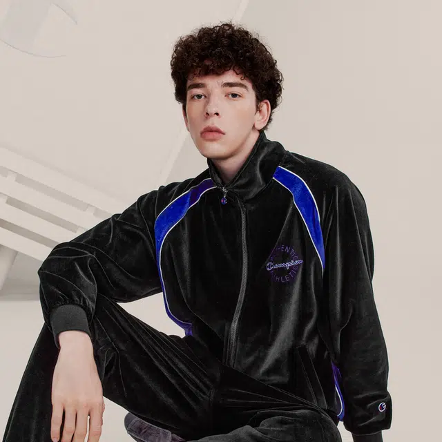 Champion FW23 Action Style