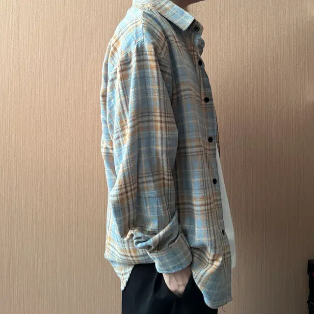 敦煌博物馆 复古简约宽松大码潮牌厚板字母印花学院风格休闲口袋长袖衬衫 男女同款