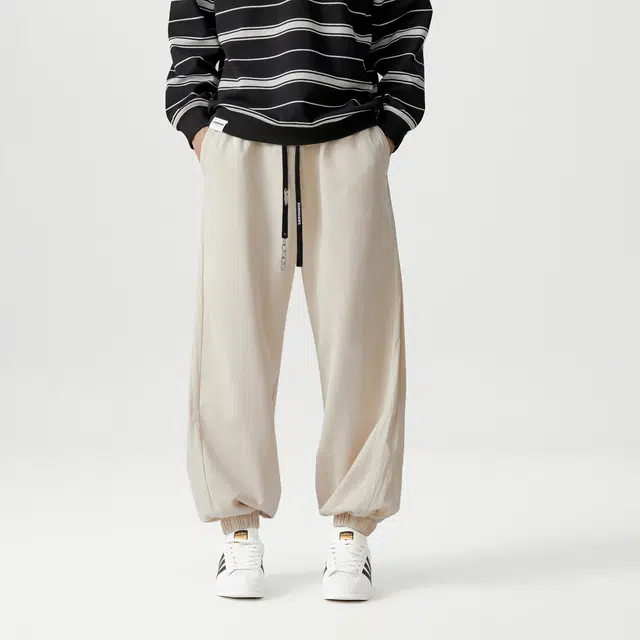 敦煌博物馆 美式高街麂皮绒质感柔软舒适直筒阔腿束脚伞兵机能春秋款保暖长裤同色拼接褶皱街头学院风百搭运动通勤休闲裤 男女同款